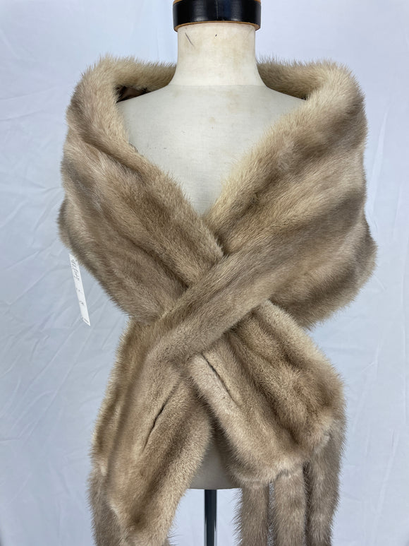 Stranded Natural Silver Grey Mink Stole With Fingers